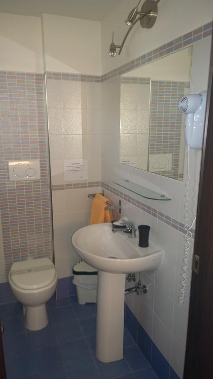 로마 알미 룸스 B&B 외부 사진