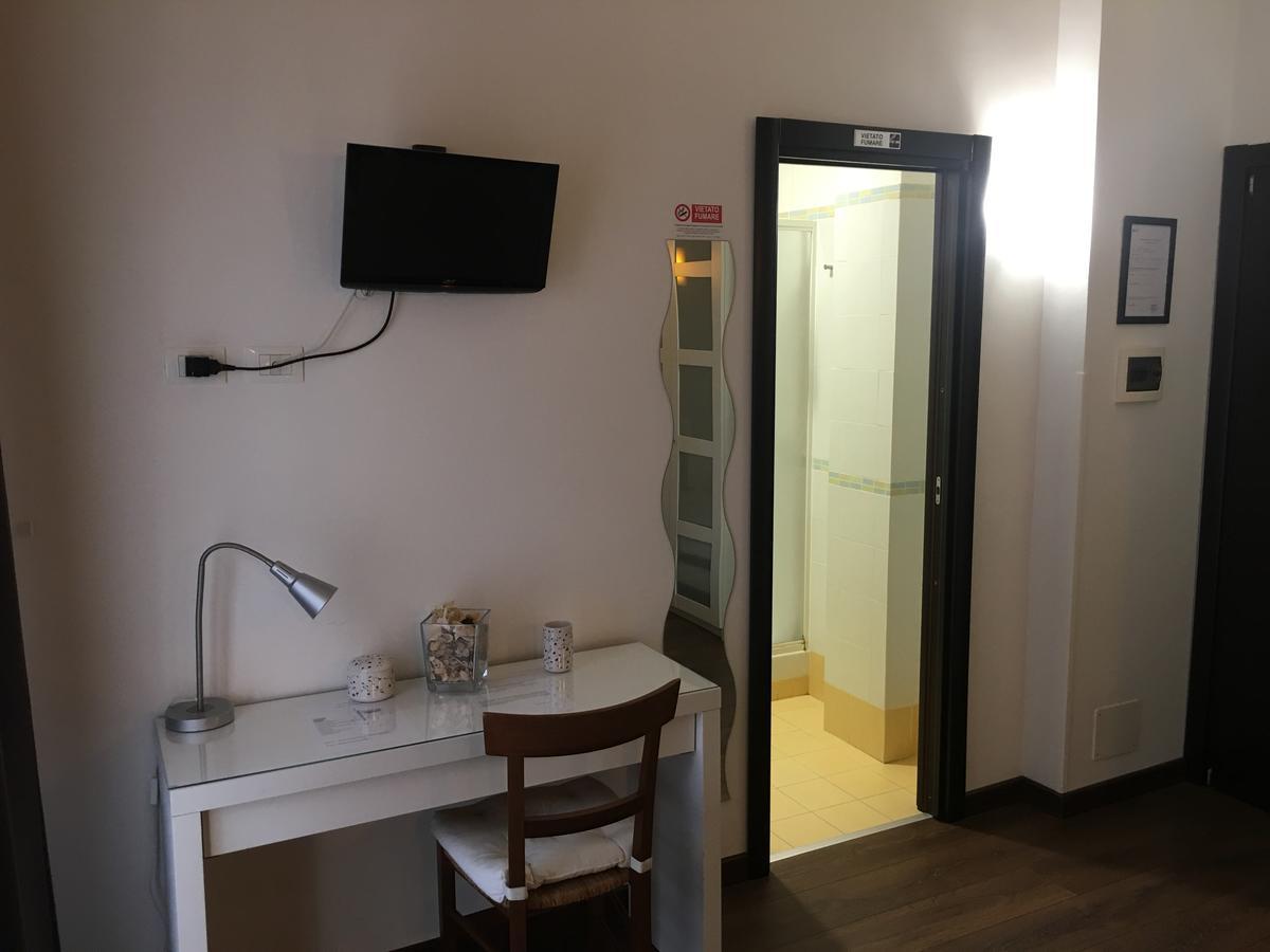 로마 알미 룸스 B&B 외부 사진
