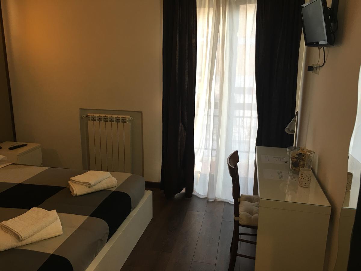 로마 알미 룸스 B&B 외부 사진